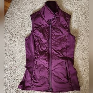 Lululemon Run For Cold Running Vest Plum Full Zip Size 6 Mock Neck Warm Puffer